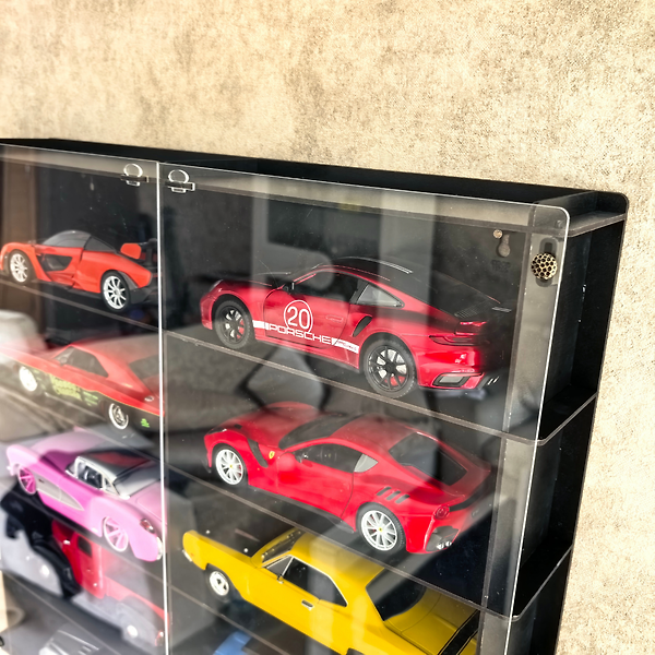 Siyah- 1:24 Araba Sergileme Vitrini Ahşap Duvar Rafı Pleksi Kapaklı Koleksiyon Kutusu Model Araç Display Case 10 Bölmeli