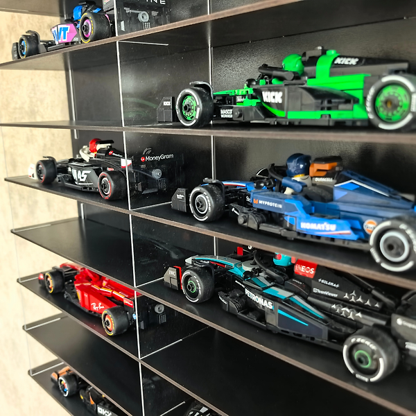 Siyah-Formula Araç Vitrini Duvar Rafı Model Araba Sergileme Pleksi Kapaklı Koleksiyon Vitrini 16 Araba 50x50 cm Dekoratif Düzenleyici